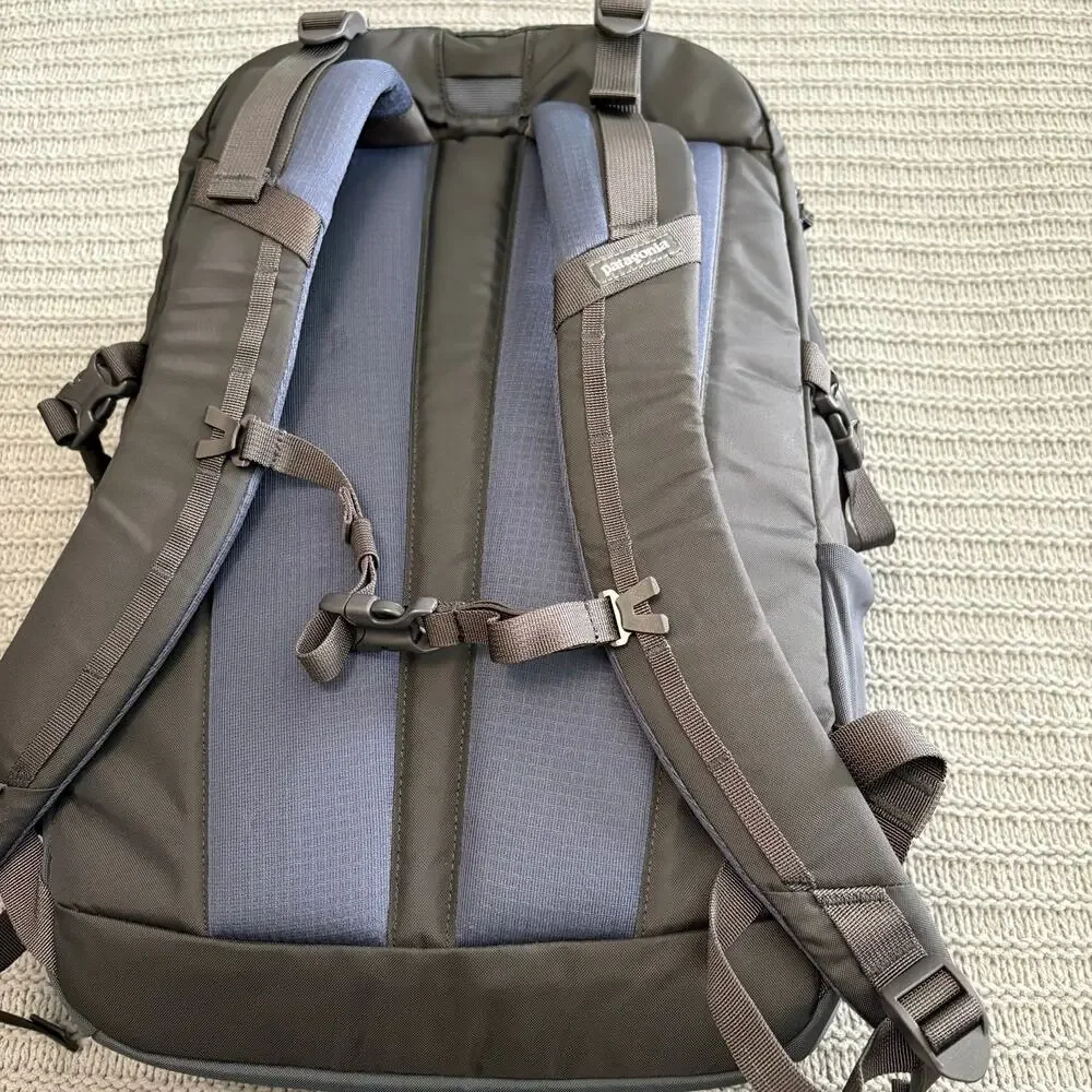 Patagonia Refugio Daypack Backpack 30L Smolder Blue Outdoor Hiking Gorpcore
